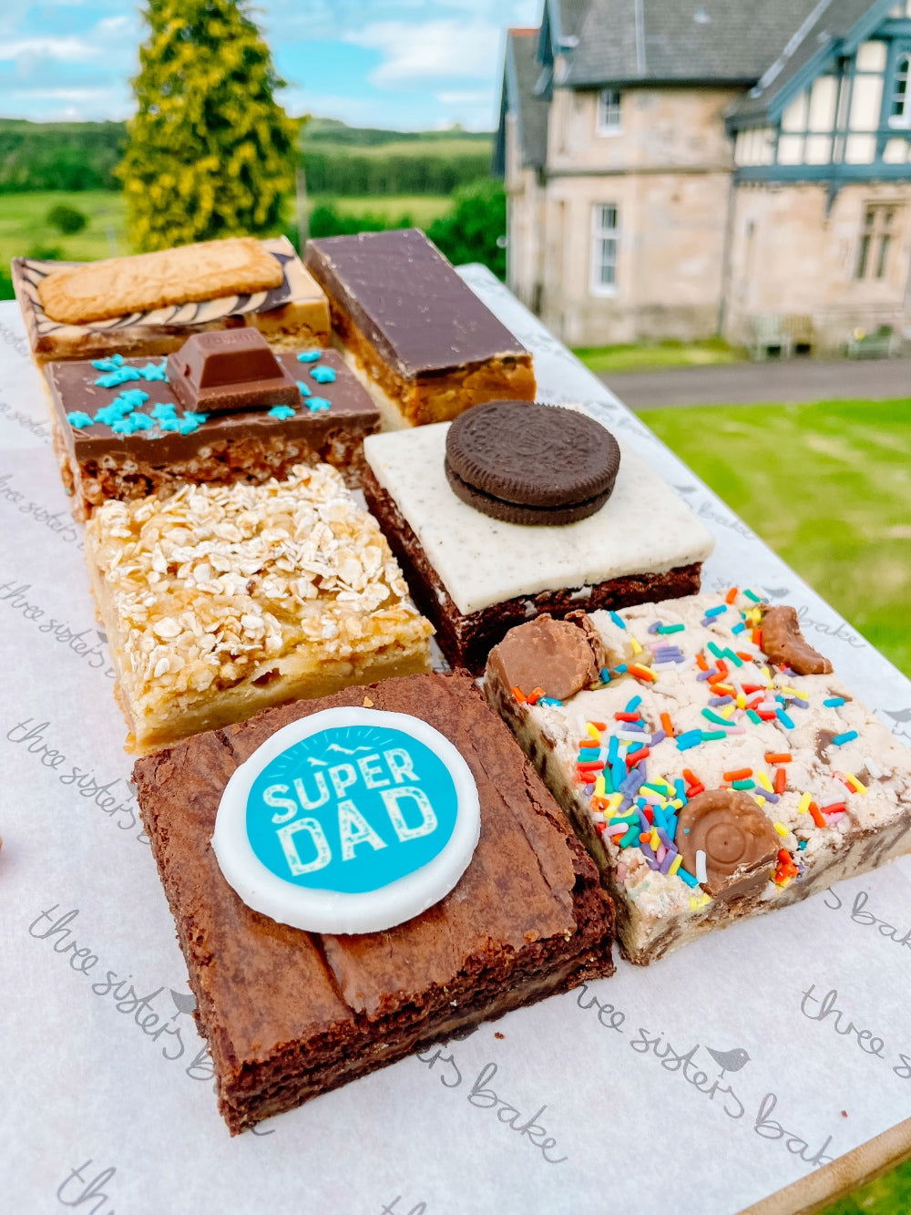 COLLECT - Father's Day Cakes Selection Box