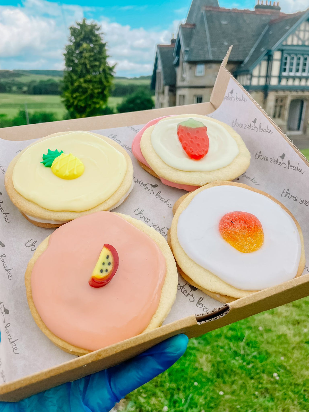 Cocktails Empire Biscuit Box