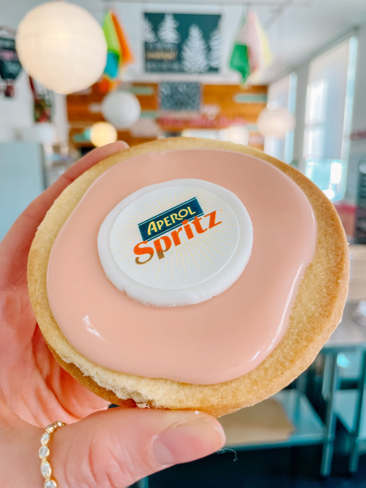 Cocktails Empire Biscuit Box