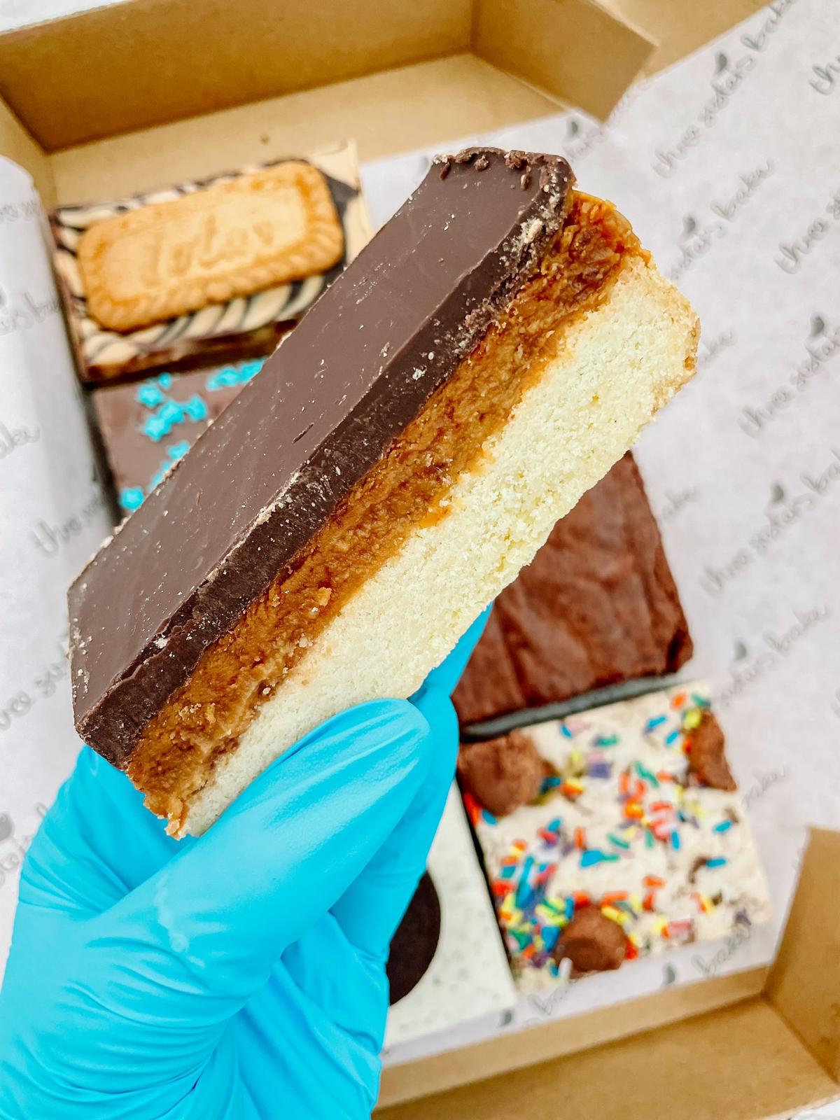 COLLECT - Father's Day Cakes Selection Box